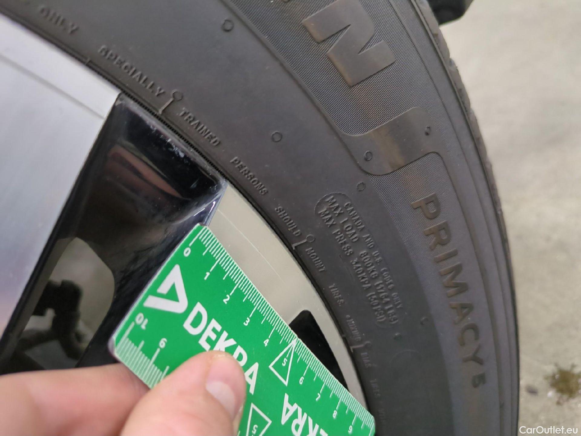  Peugeot  2008  Allure Business 1.5 HDi 100CV BVM6 E6d #18