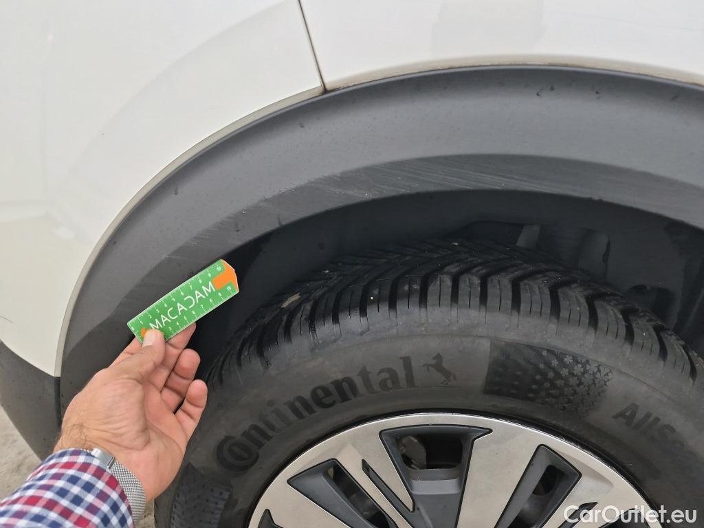  Peugeot  2008  Active Business 1.5 HDi 130CV BVA8 E6d #37