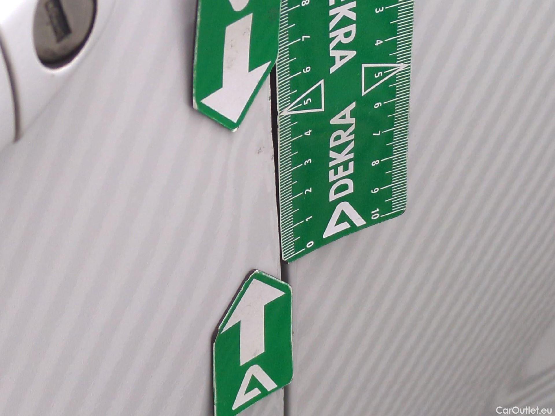  Peugeot  2008  Allure Business 1.5 HDi 100CV BVM6 E6d #46