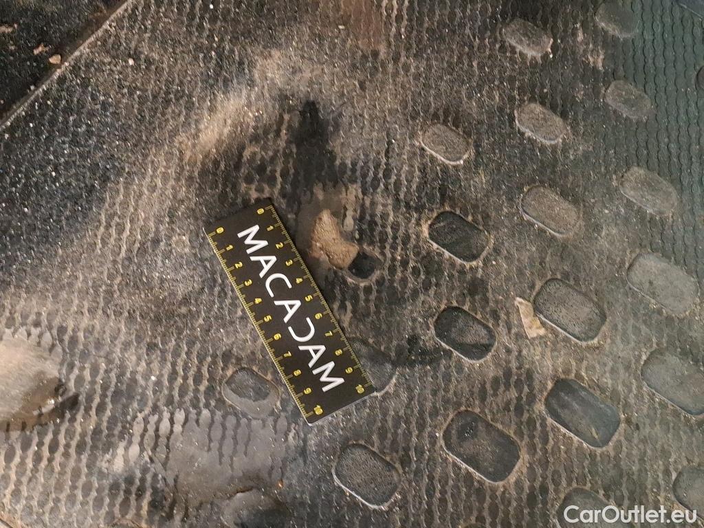  Renault  Trafic  Combi L1H1 2 8t (8/9 Sitze) Life 2.0 dCi 145CV BVM6 8 Sieges E6dT #9