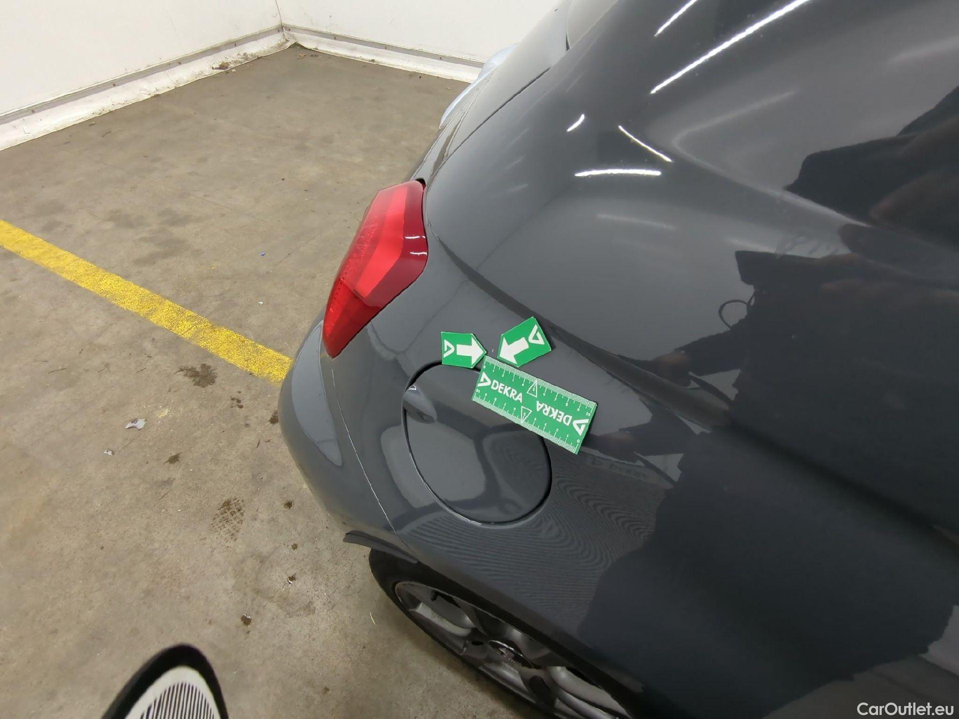  Abarth  500 ABARTH 595 / 2016 / 3P / Berline 1.4 Turbo 16v T-Jet 145ch 595 #21