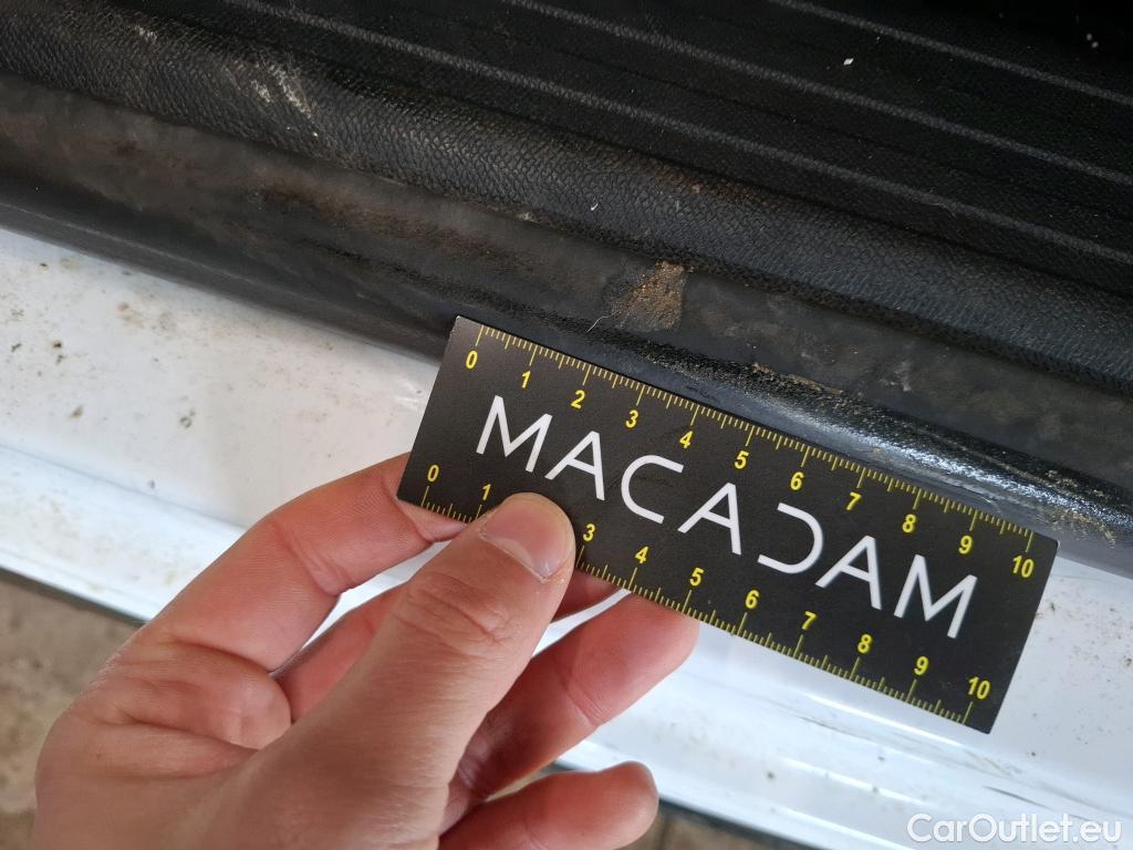  Citroen  C4  Berline Live Pack Business 1.2 PureTech 100CV BVM6 E6d #2