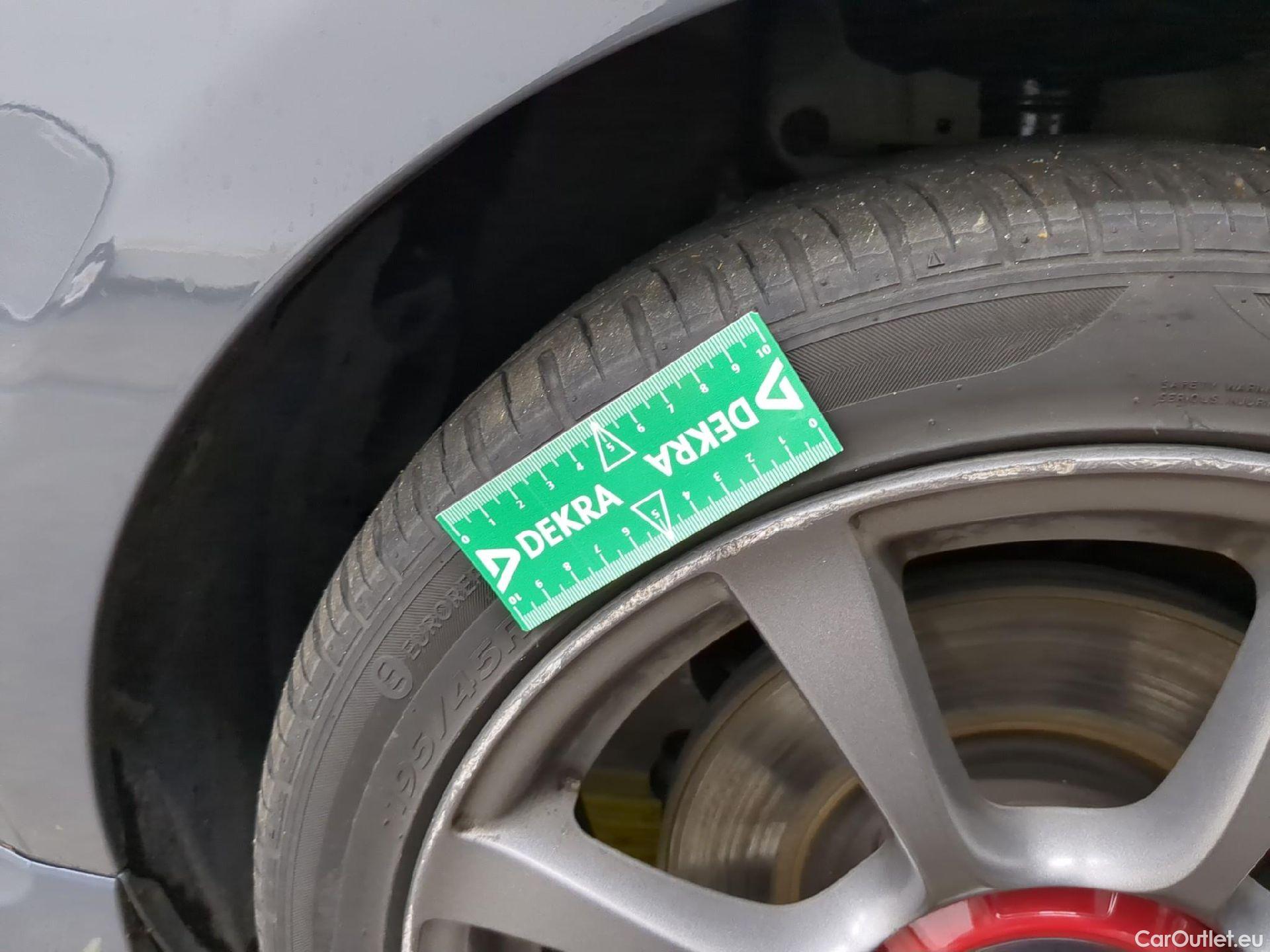  Abarth  500 ABARTH 595 / 2016 / 3P / Berline 1.4 Turbo 16v T-Jet 145ch 595 #5