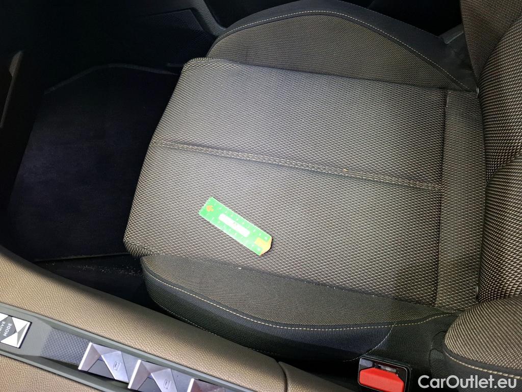  DS  DS7 DS DS 7 Crossback / 2017 / 5P / SUV E-TENSE 225 Business #65