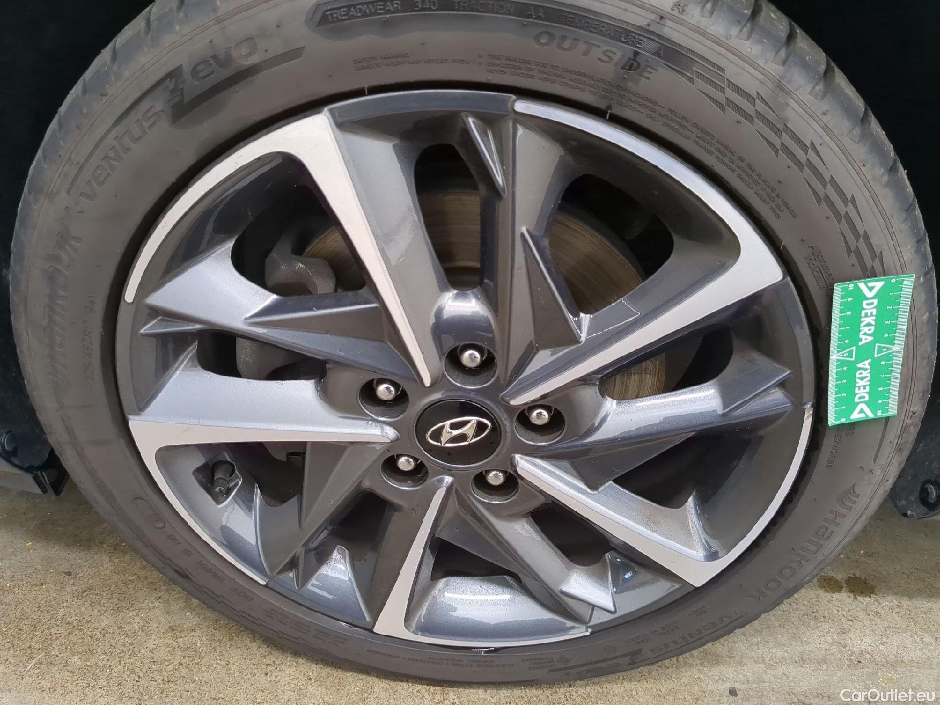  Hyundai  i30 HYUNDAI  Sport Wagon / 2020 / 5P / Break 1.0 T-GDI 120 MHEV I-MT CREATIVE SW #1