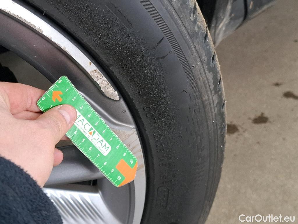  DS  DS7 DS DS 7 Crossback / 2017 / 5P / SUV E-TENSE 225 Business #36