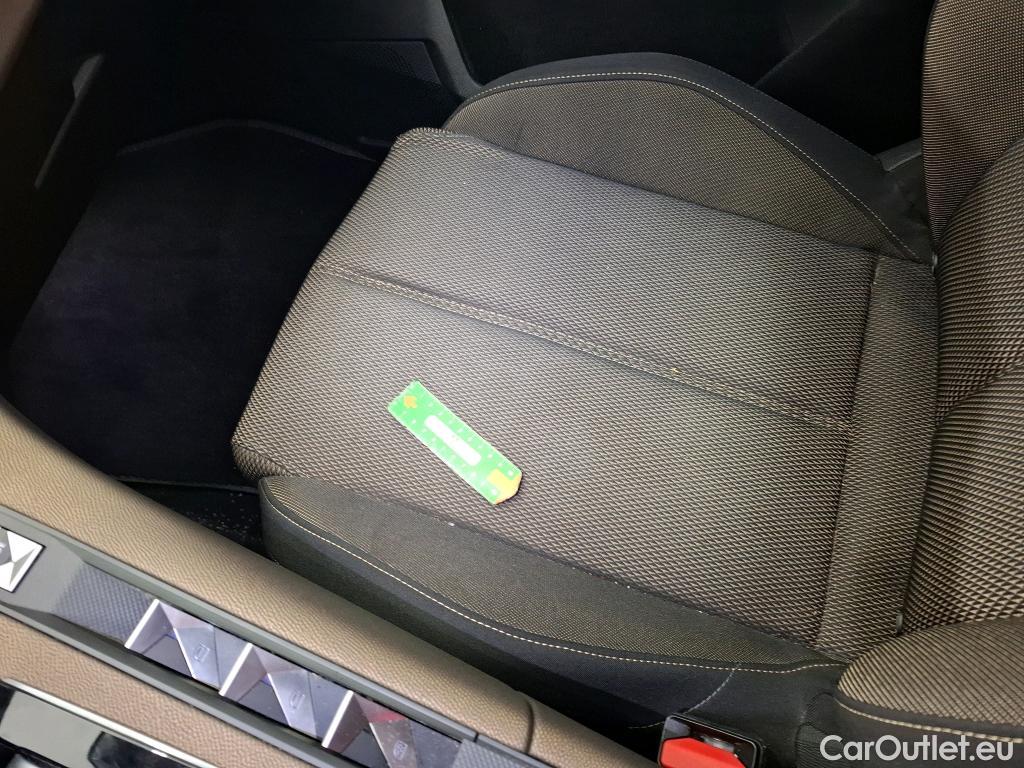  DS  DS7 DS DS 7 Crossback / 2017 / 5P / SUV E-TENSE 225 Business #64