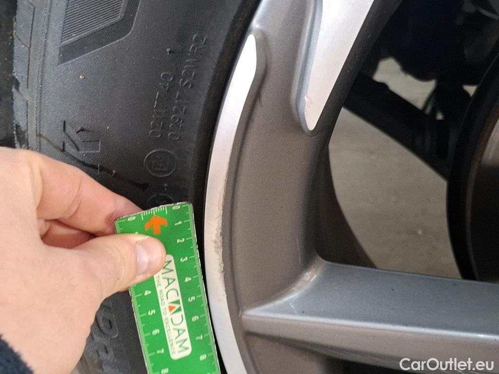  DS  DS7 DS DS 7 Crossback / 2017 / 5P / SUV E-TENSE 225 Business #44