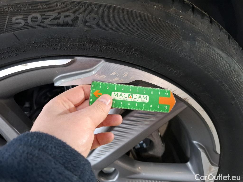  DS  DS7 DS DS 7 Crossback / 2017 / 5P / SUV E-TENSE 225 Business #40