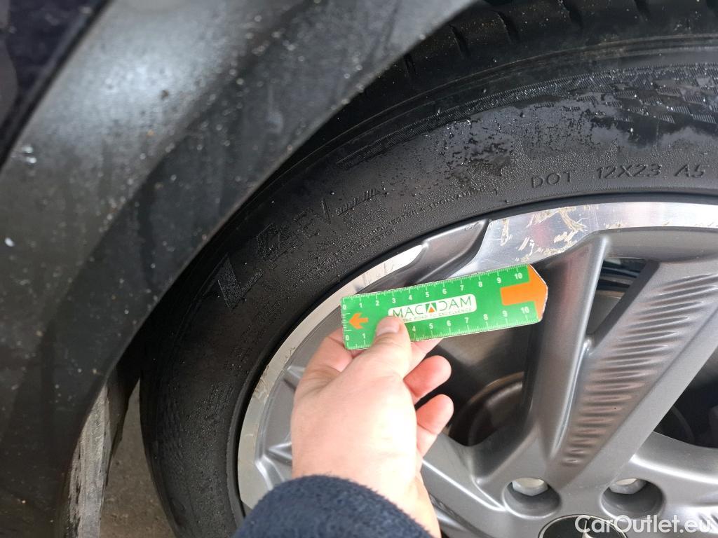  DS  DS7 DS DS 7 Crossback / 2017 / 5P / SUV E-TENSE 225 Business #61