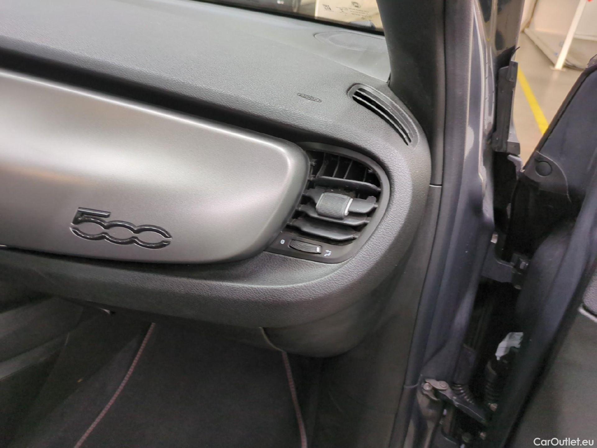  Fiat  500 FIAT X / 2018 / 5P / SUV 1.3 FFly T T4 150ch DCT Sport #2