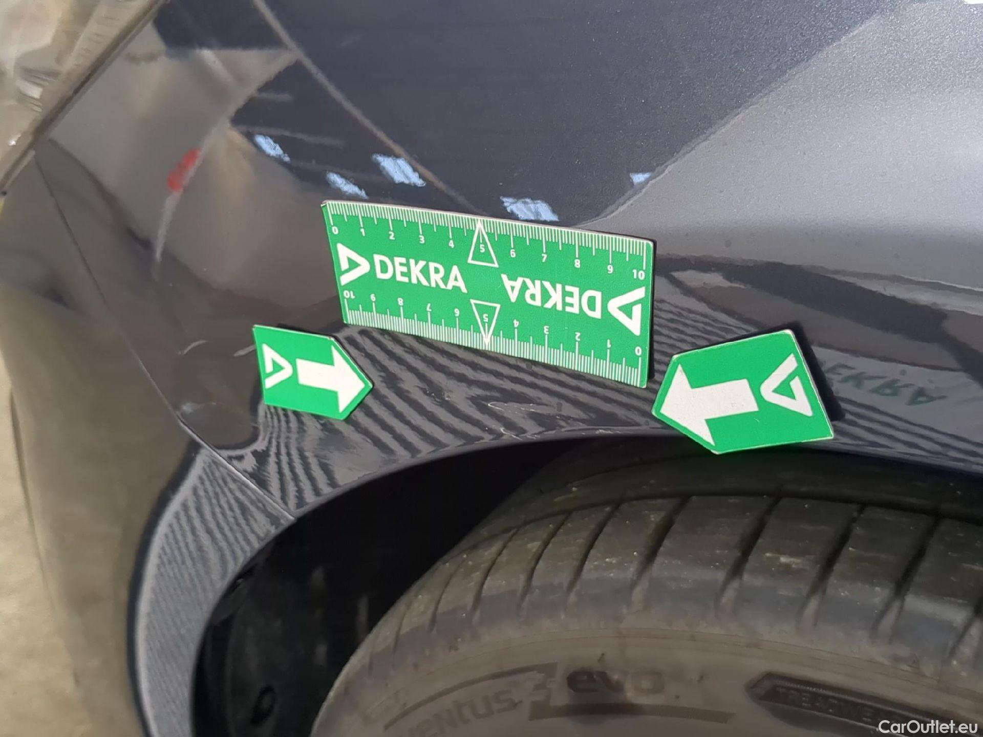  Hyundai  i30 HYUNDAI  Sport Wagon / 2020 / 5P / Break 1.0 T-GDI 120 MHEV I-MT CREATIVE SW #16