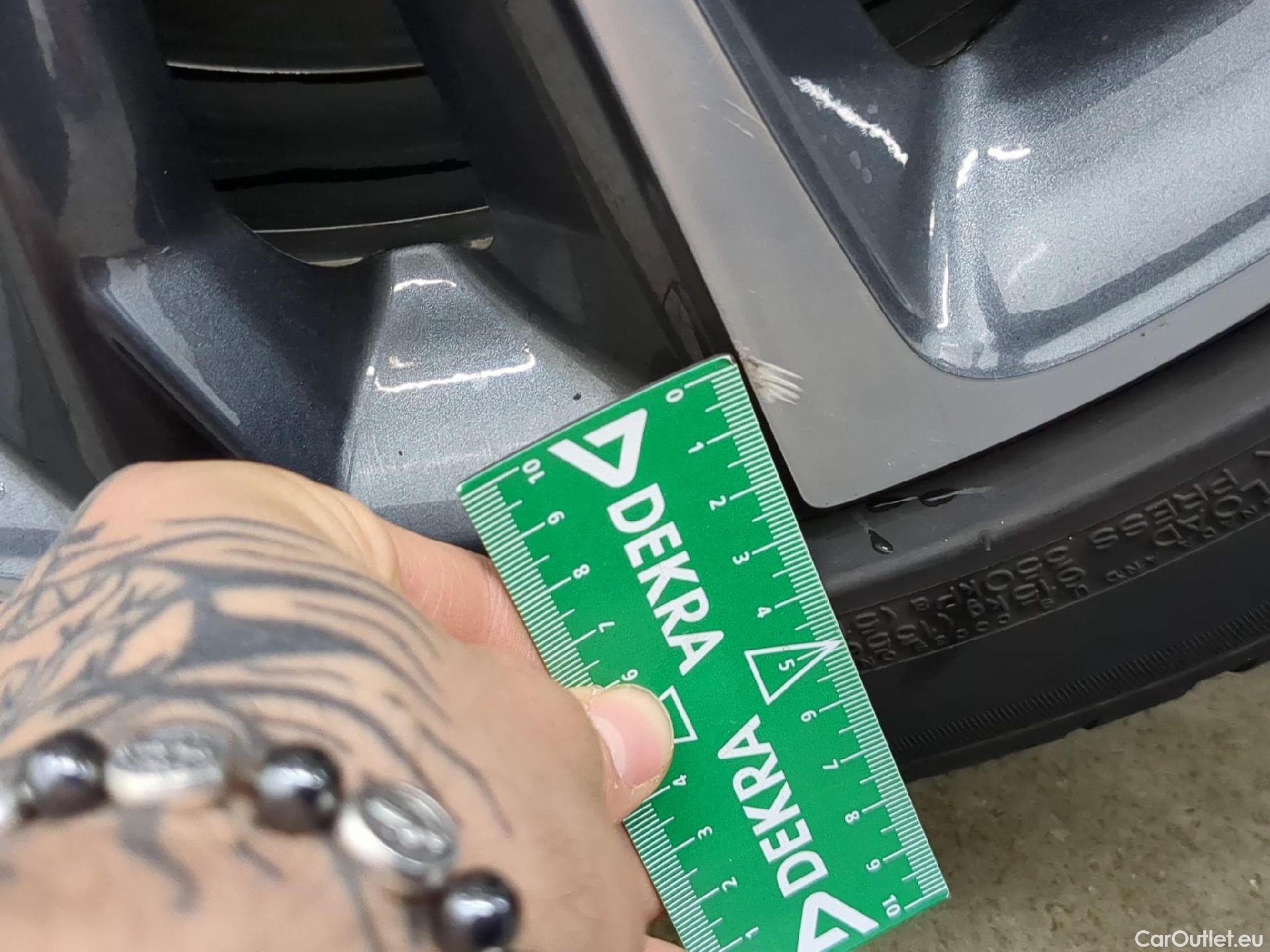  Hyundai  i30 HYUNDAI  Sport Wagon / 2020 / 5P / Break 1.0 T-GDI 120 MHEV I-MT CREATIVE SW #9