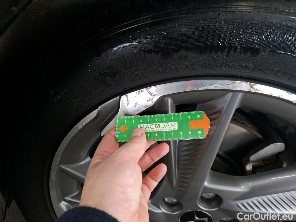  DS  DS7 DS DS 7 Crossback / 2017 / 5P / SUV E-TENSE 225 Business #60