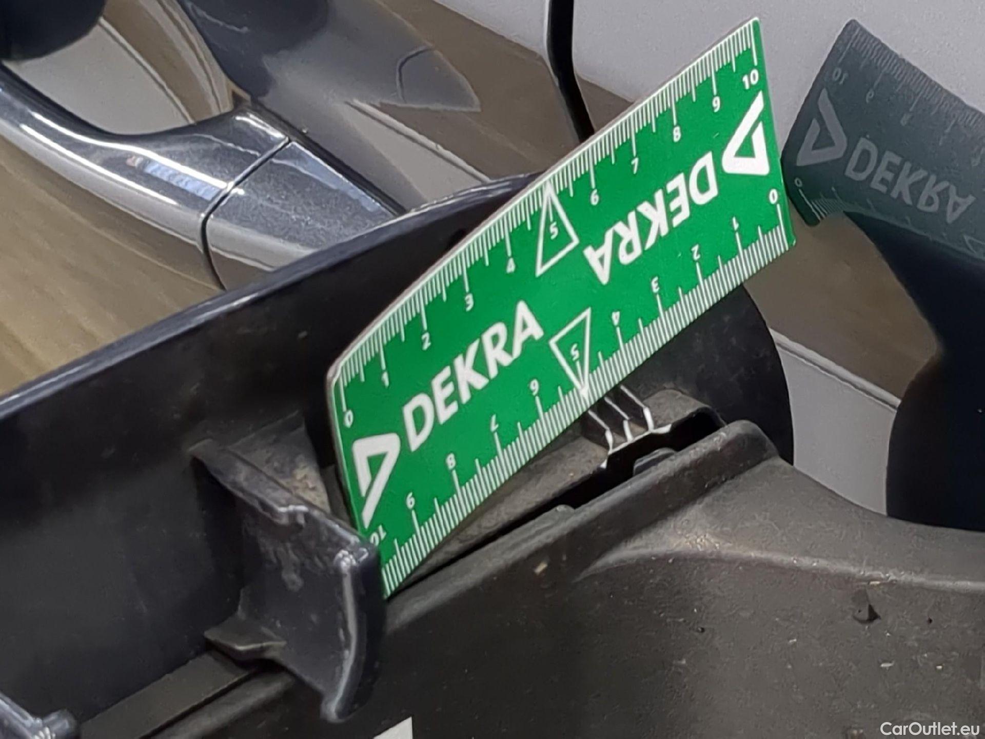  Hyundai  i30 HYUNDAI  Sport Wagon / 2020 / 5P / Break 1.0 T-GDI 120 MHEV I-MT CREATIVE SW #24