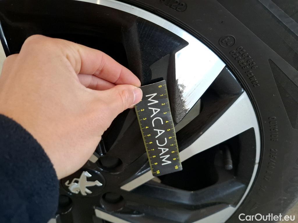  Peugeot  2008  Allure Business 1.2 PureTech 130CV BVA8 E6d #63