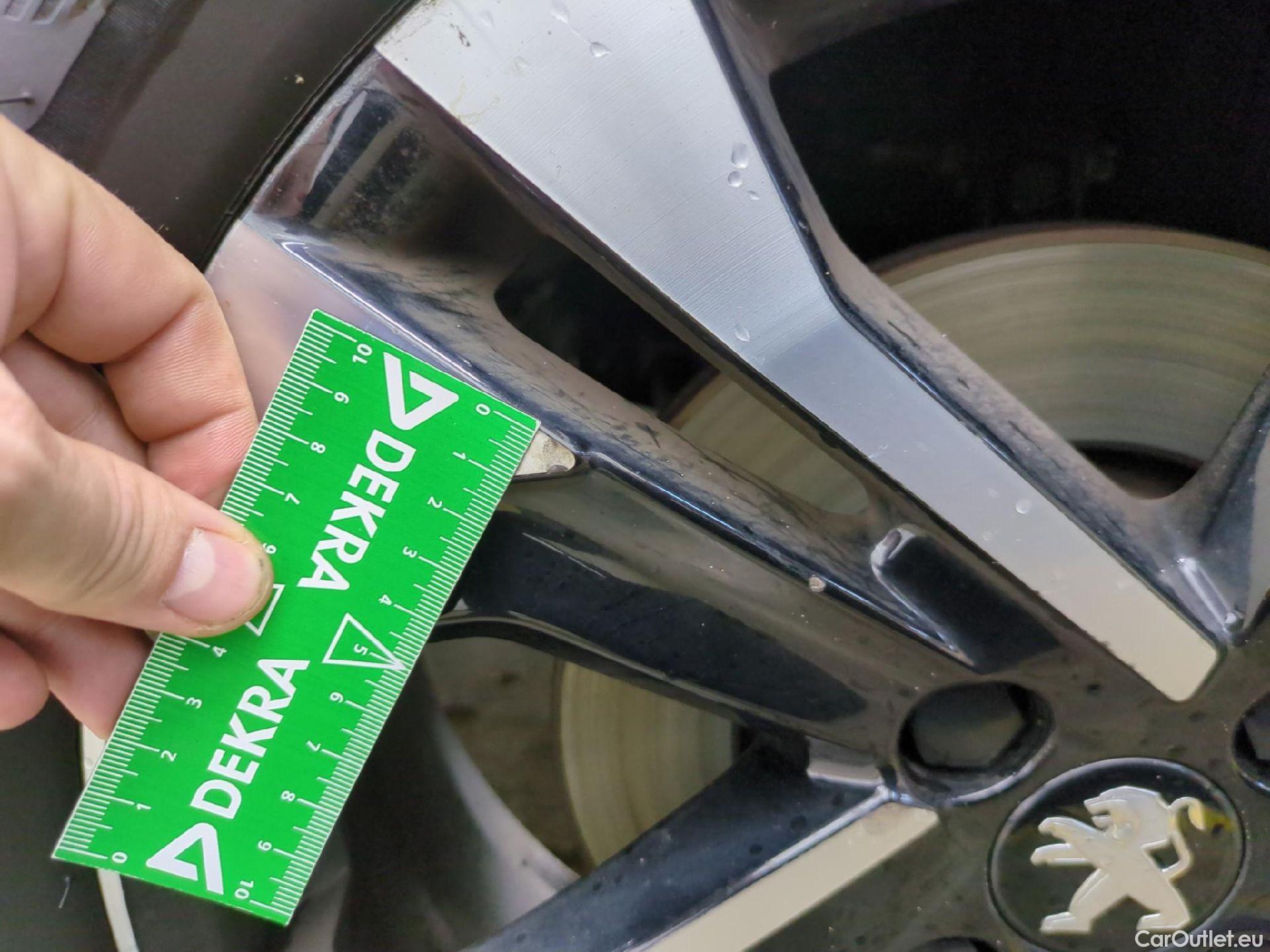  Peugeot  2008  Allure Business 1.5 HDi 100CV BVM6 E6d #20