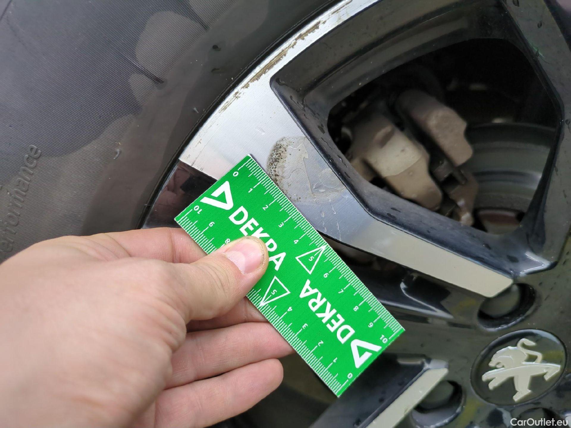  Peugeot  2008  Allure Business 1.5 HDi 100CV BVM6 E6d #37