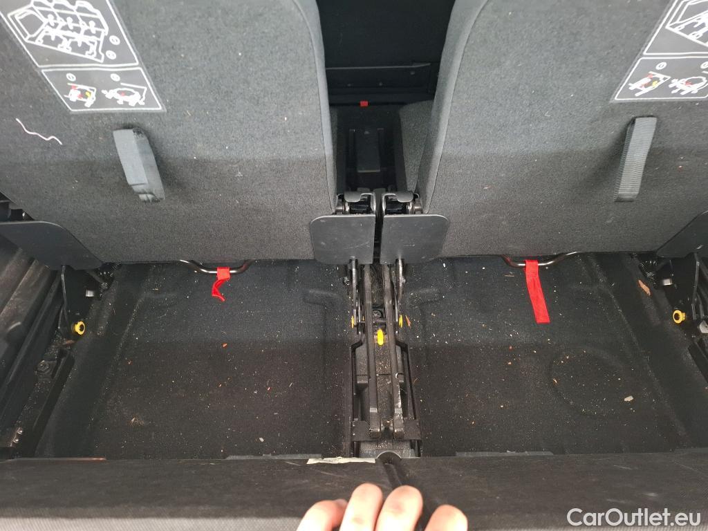  Peugeot  5008  Active Business 1.2 PureTech 130CV BVA8 7 Sieges E6d #52