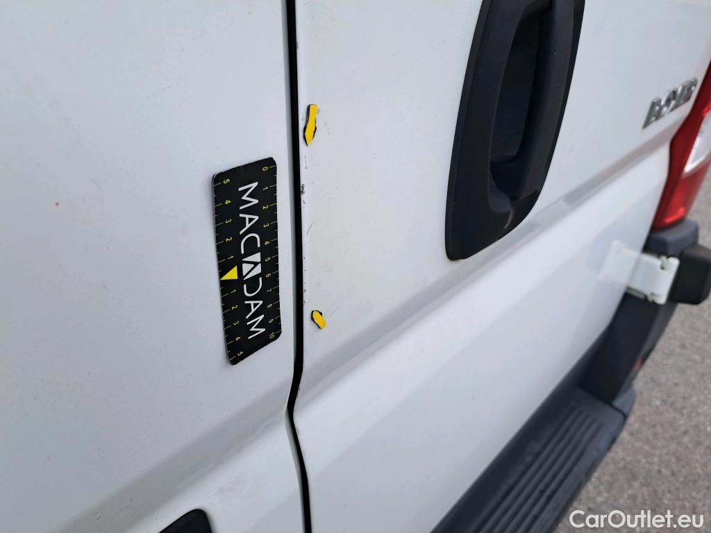  Peugeot  Boxer PEUGEOT  / 2014 / 4P / Combi 2.0 BLUEHDI 130 S&S 333 L2H2 ACTIVE #40