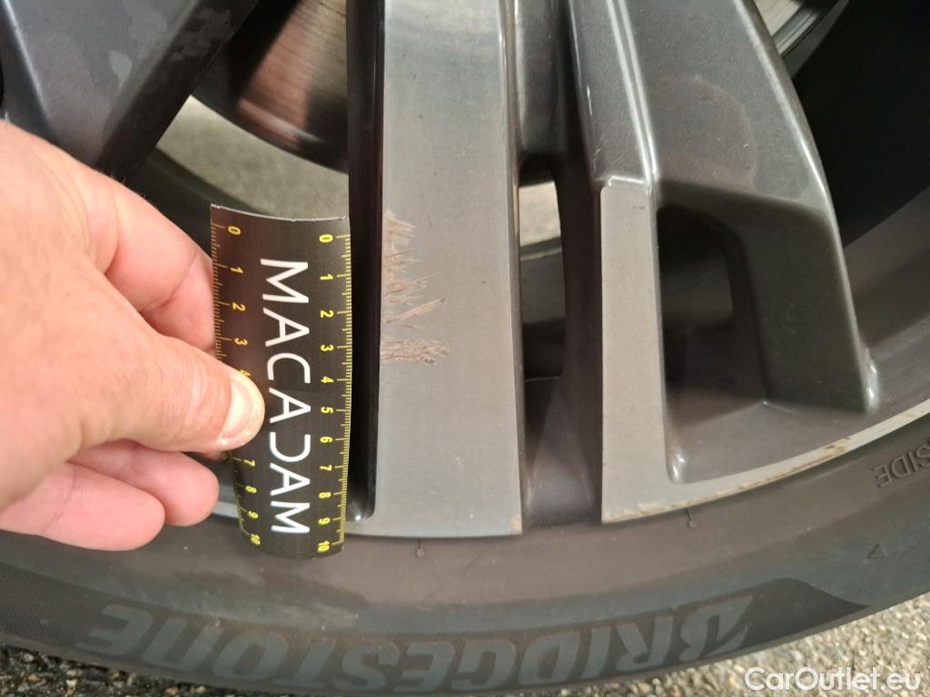  Peugeot  5008  Allure Pack 1.2 PureTech 130CV BVA8 7 Sieges E6d #90