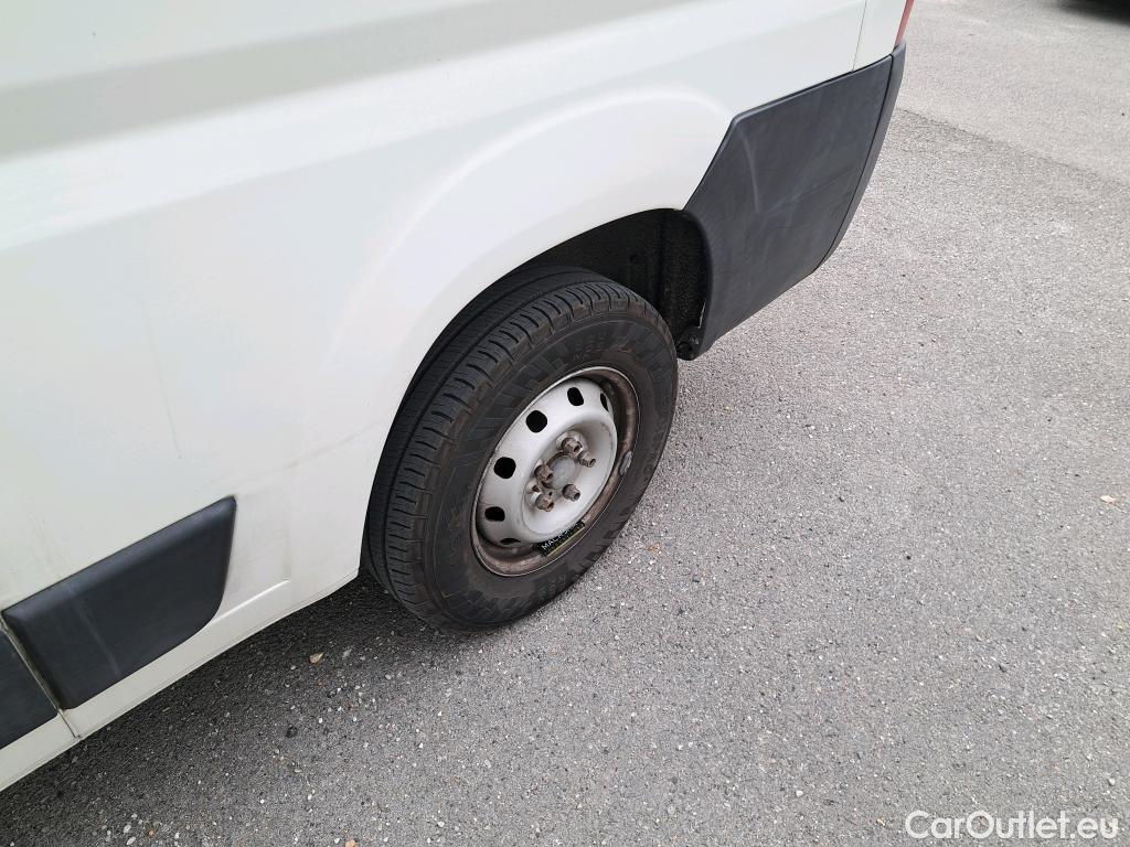  Peugeot  Boxer PEUGEOT  / 2014 / 4P / Combi 2.0 BLUEHDI 130 S&S 333 L2H2 ACTIVE #32