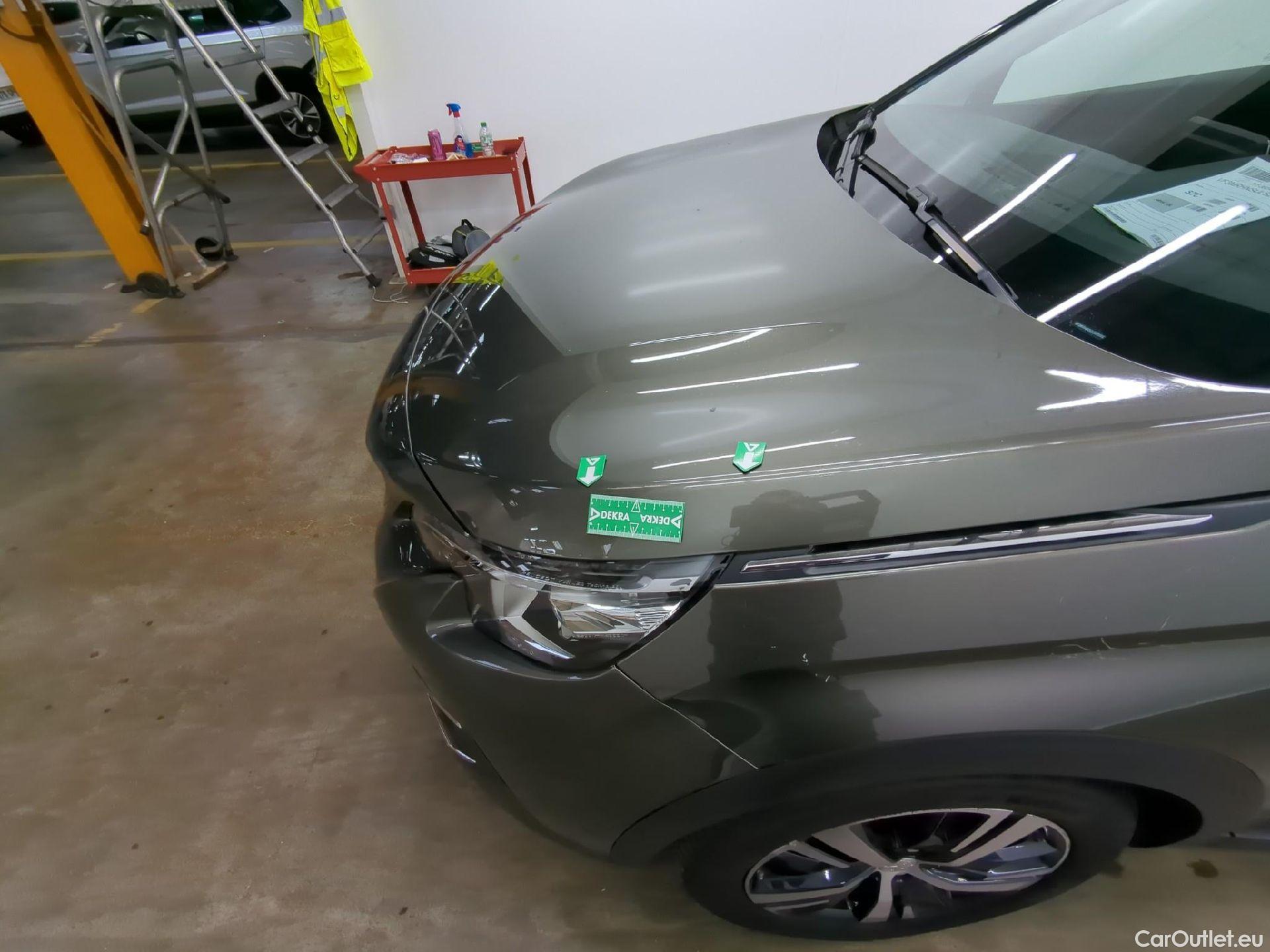  Peugeot  5008  Allure Business 1.2 PureTech 130CV BVA8 7 Sieges E6d #52