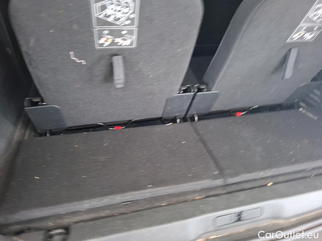  Peugeot  5008  Active Business 1.2 PureTech 130CV BVA8 7 Sieges E6d #76