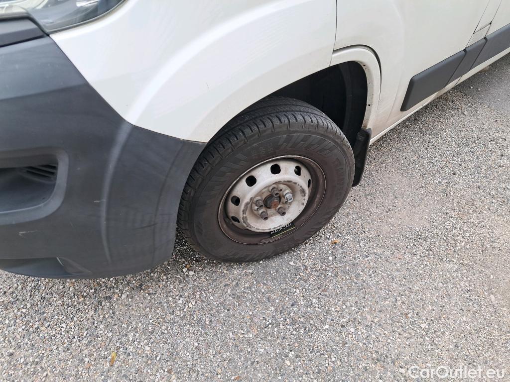  Peugeot  Boxer PEUGEOT  / 2014 / 4P / Combi 2.0 BLUEHDI 130 S&S 333 L2H2 ACTIVE #38