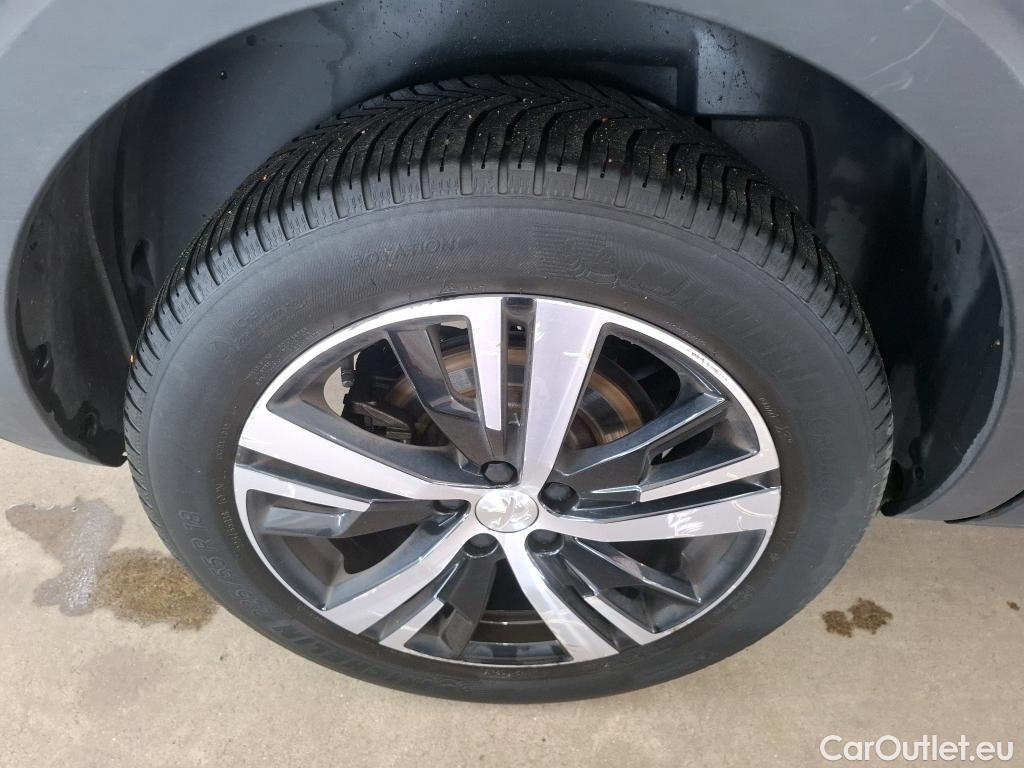  Peugeot  5008  GT Line 1.2 PureTech 130CV BVA8 7 Sieges E6d #47