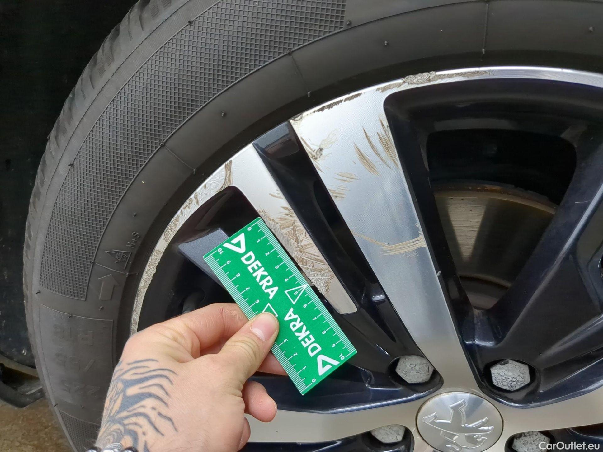  Peugeot  5008  Allure Business 1.2 PureTech 130CV BVA8 7 Sieges E6d #8