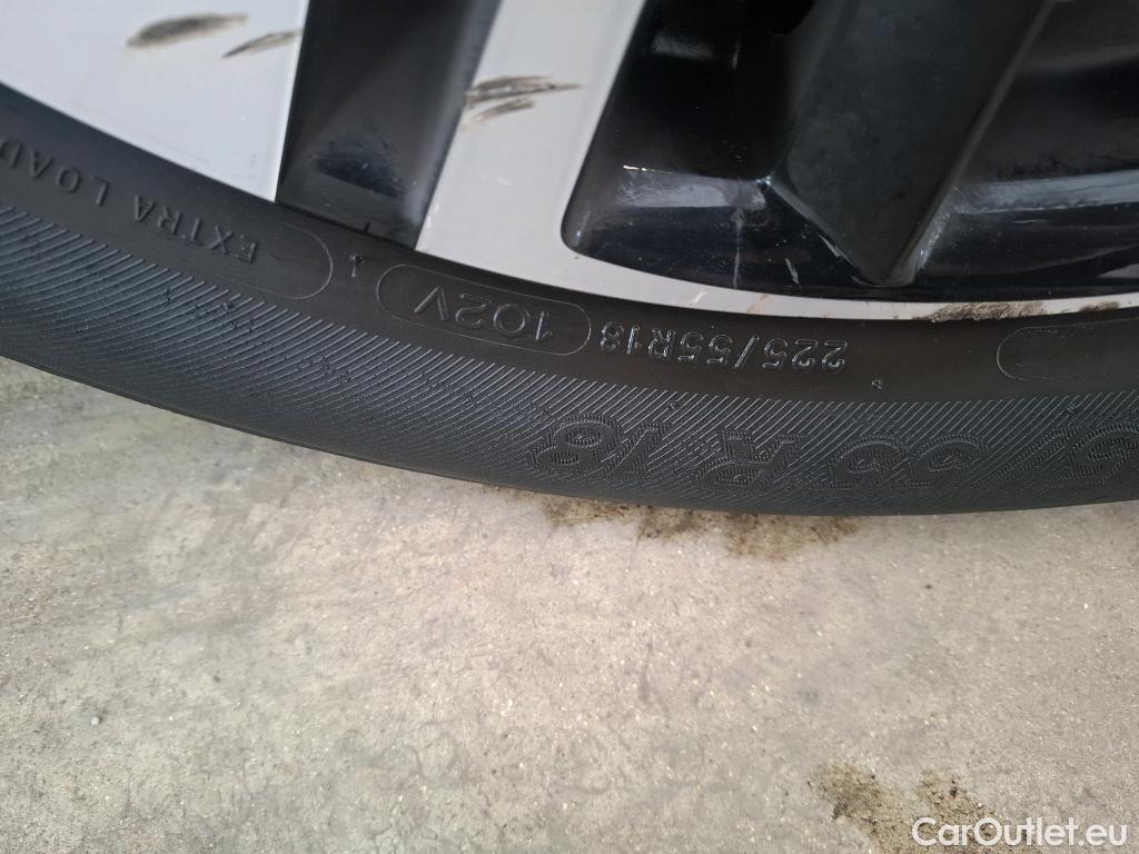  Peugeot  5008  GT Line 1.2 PureTech 130CV BVA8 7 Sieges E6d #40