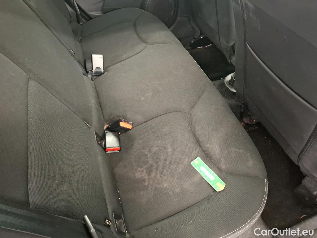  Renault  Clio RENAULT  / 2016 / 5P / Berline &Business TCe 90 #37