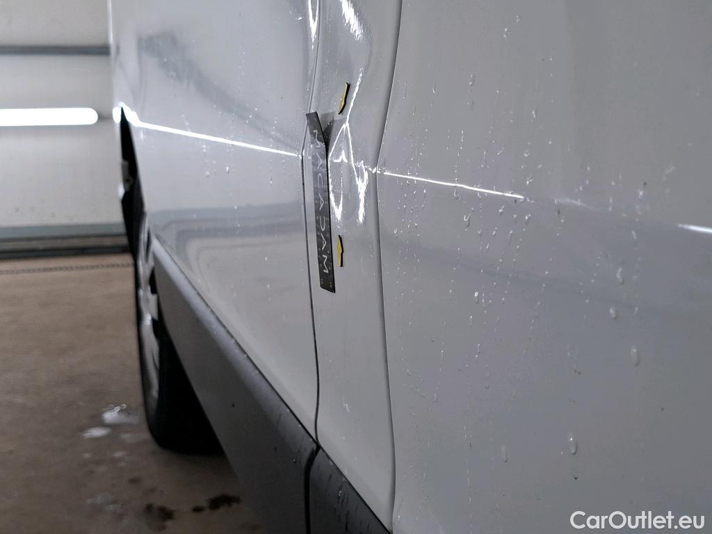  Renault  Trafic RENAULT  4p Combi Zen L1 Energy dCi 125 8 places #23