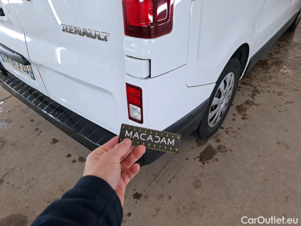  Renault  Trafic RENAULT  4p Combi Zen L1 Energy dCi 125 8 places #46