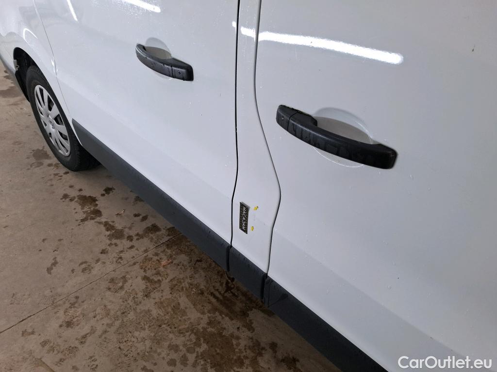  Renault  Trafic RENAULT  4p Combi Zen L1 Energy dCi 125 8 places #22