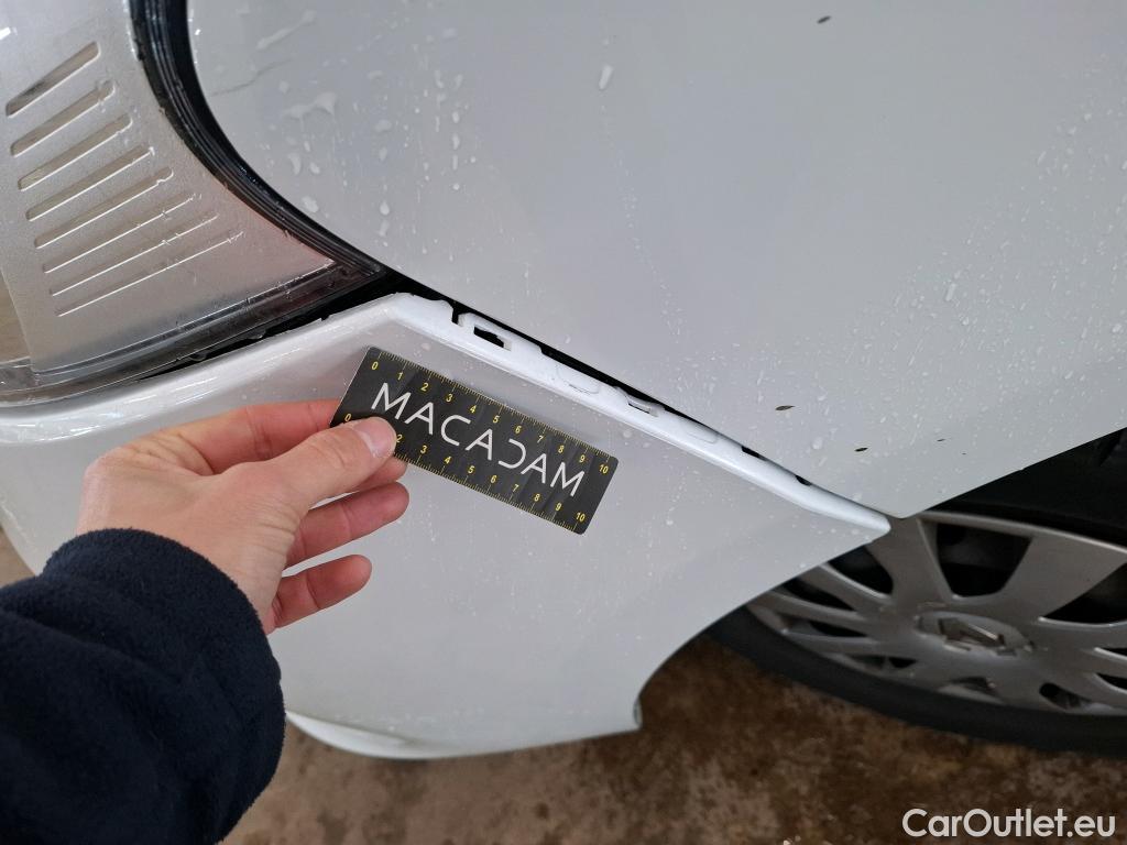  Renault  Trafic RENAULT  4p Combi Zen L1 Energy dCi 125 8 places #44