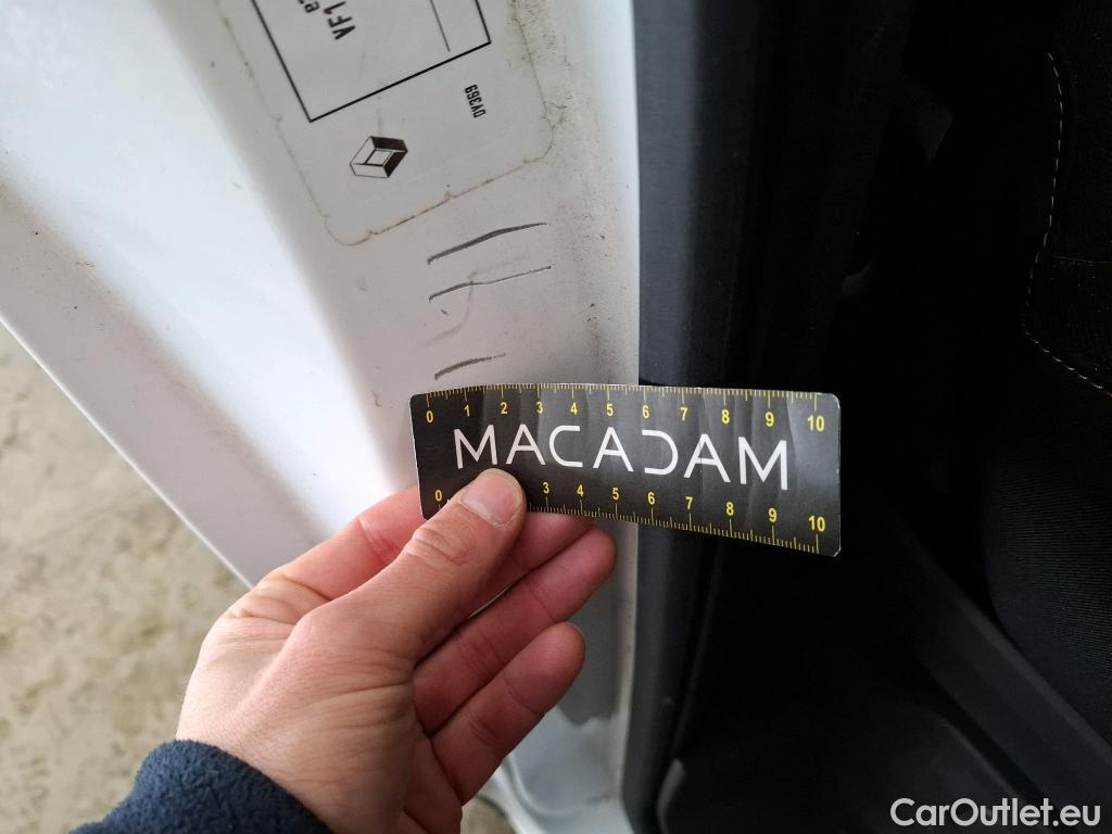  Renault  Trafic RENAULT  4p Combi Zen L1 Energy dCi 125 8 places #39