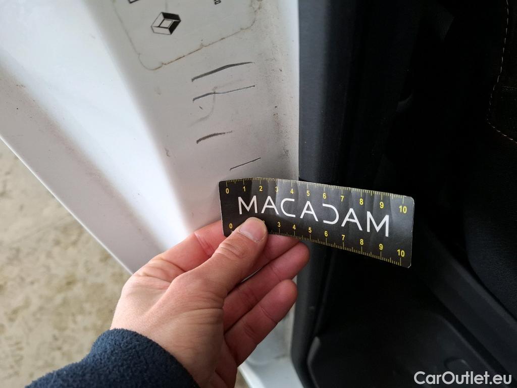  Renault  Trafic RENAULT  4p Combi Zen L1 Energy dCi 125 8 places #40