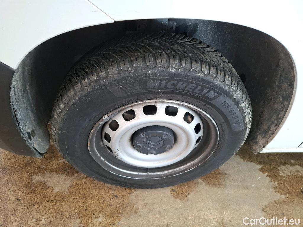  Citroen  Berlingo  Fourgon Club M 650 1.5 BlueHDi 100CV BVM5 E6dT #30