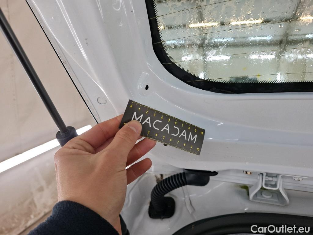  Peugeot  208  Premium 1.2 PureTech 75CV BVM5 E6d #24