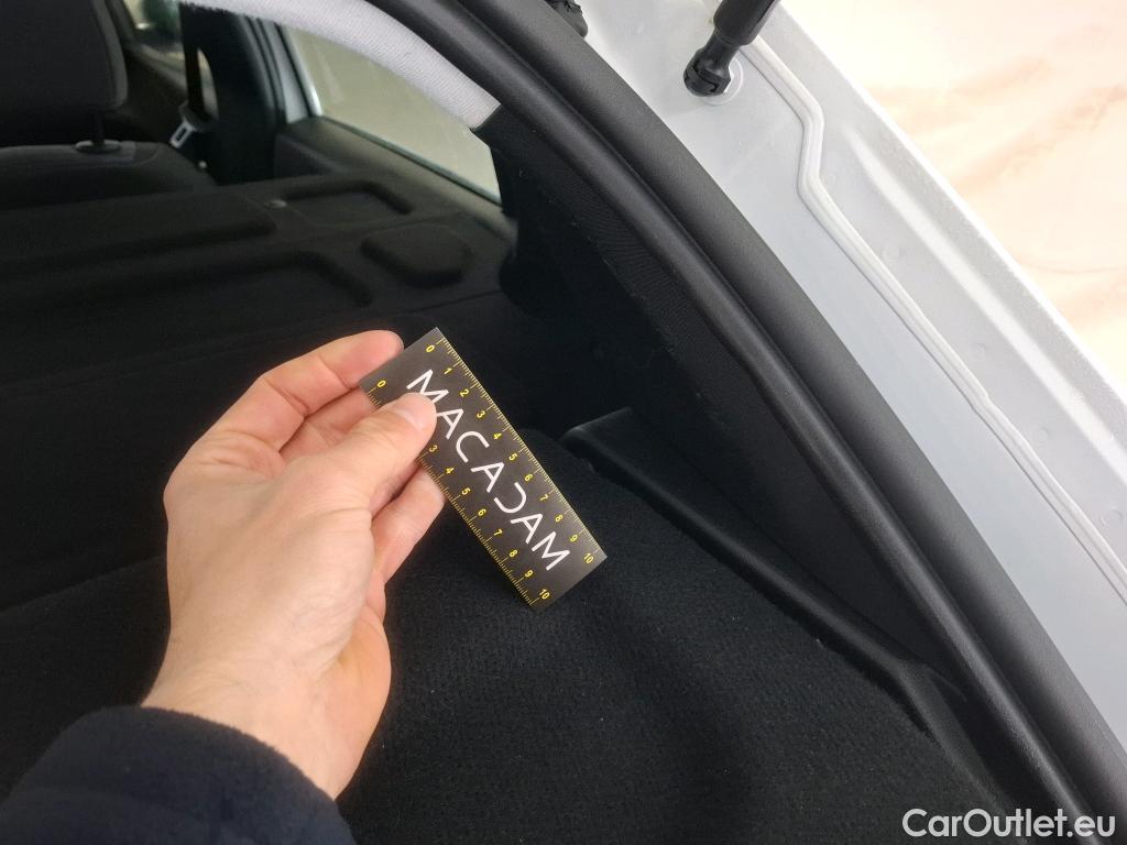  Peugeot  208  Premium 1.2 PureTech 75CV BVM5 E6d #17