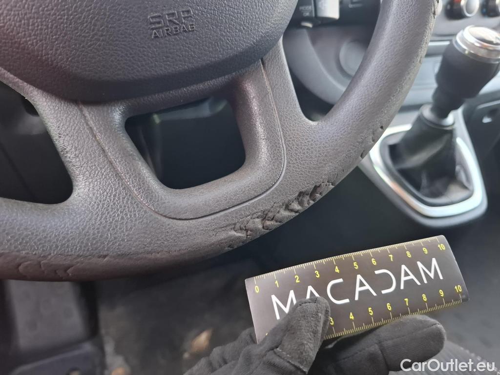  Renault  Trafic RENAULT  / 2019 / 4P / Fourgon tole NV FG GCF L2H2 1200 Energy dCi 145 #19