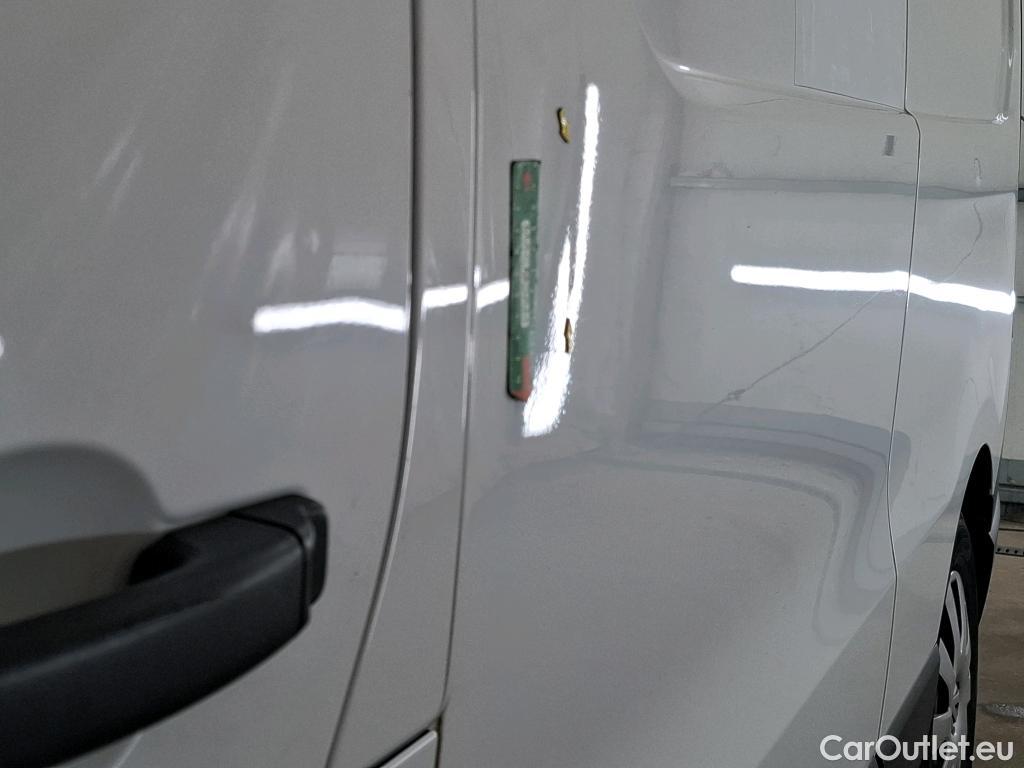  Renault  Trafic RENAULT  / 2019 / 4P / Fourgon tole NV FG GCF L2H2 1200 Energy dCi 145 #38