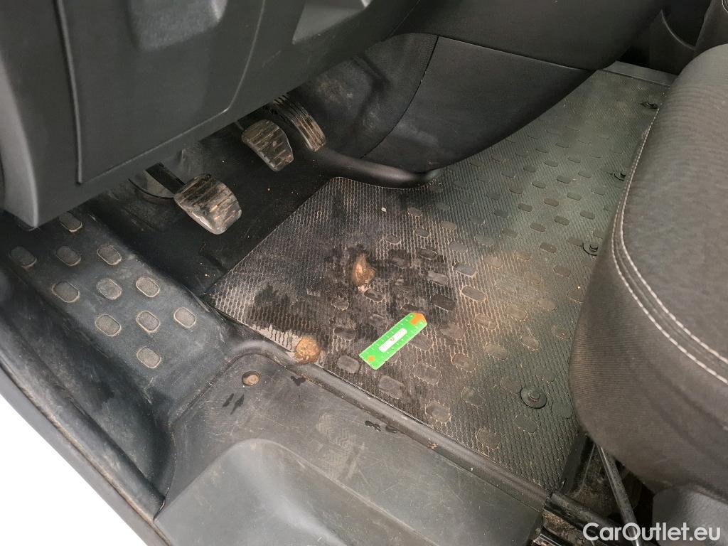  Renault  Trafic RENAULT  / 2019 / 4P / Fourgon tole NV FG GCF L2H2 1200 Energy dCi 145 #35