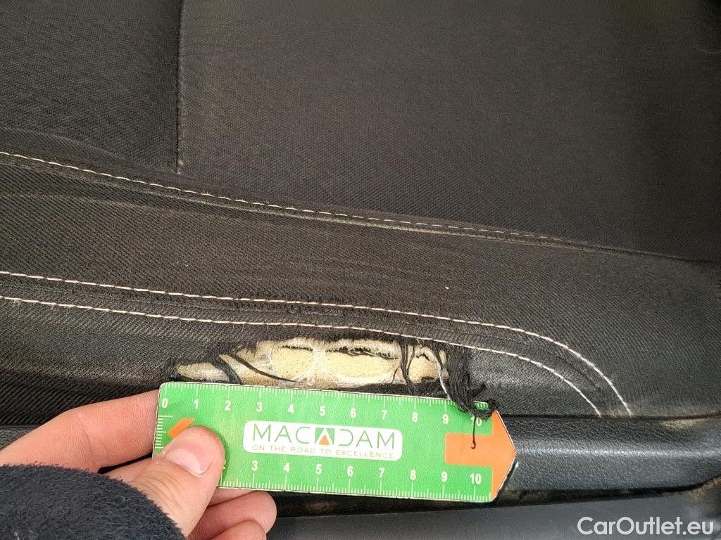  Renault  Trafic RENAULT  / 2019 / 4P / Fourgon tole NV FG GCF L2H2 1200 Energy dCi 145 #8