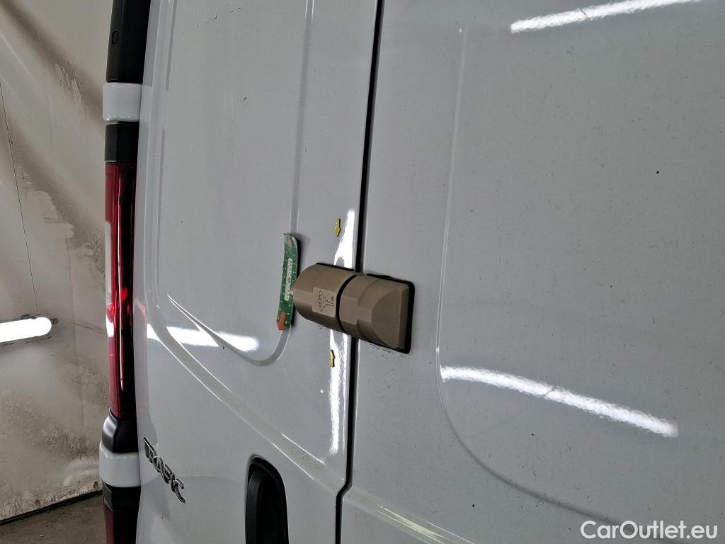  Renault  Trafic RENAULT  / 2019 / 4P / Fourgon tole NV FG GCF L2H2 1200 Energy dCi 145 #14