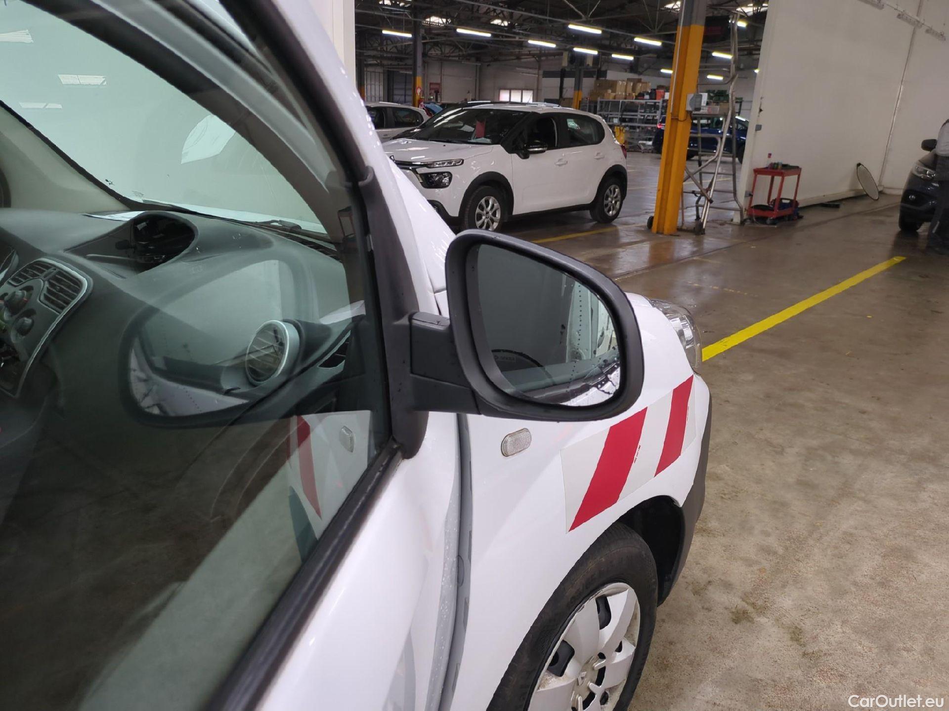  Renault  Kangoo  II Express Extra (Série Spéciale) 1.5 dCi 95CV BVM6 E6dT #24