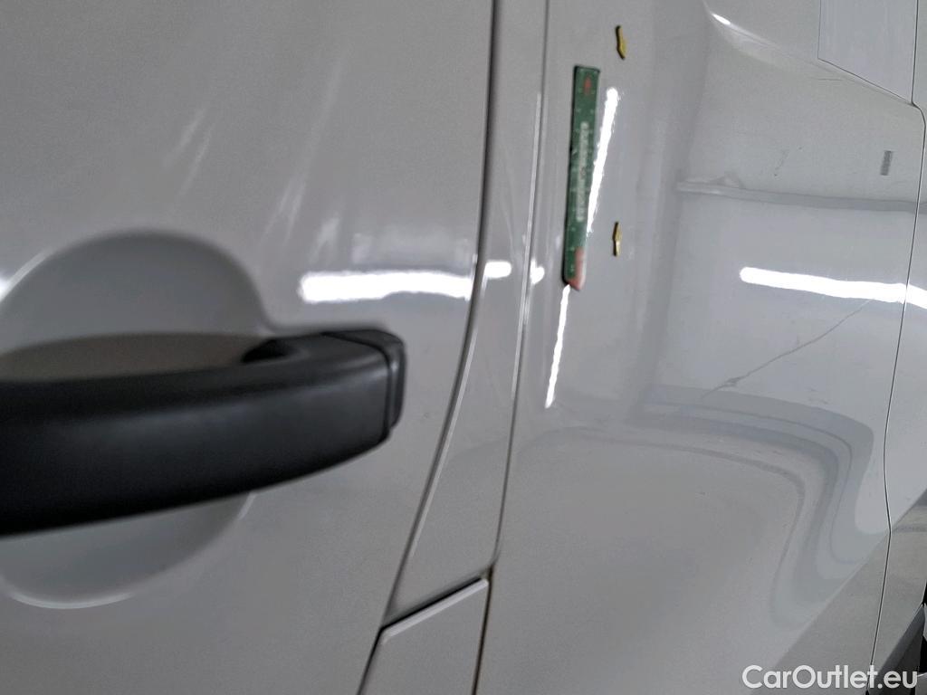  Renault  Trafic RENAULT  / 2019 / 4P / Fourgon tole NV FG GCF L2H2 1200 Energy dCi 145 #39