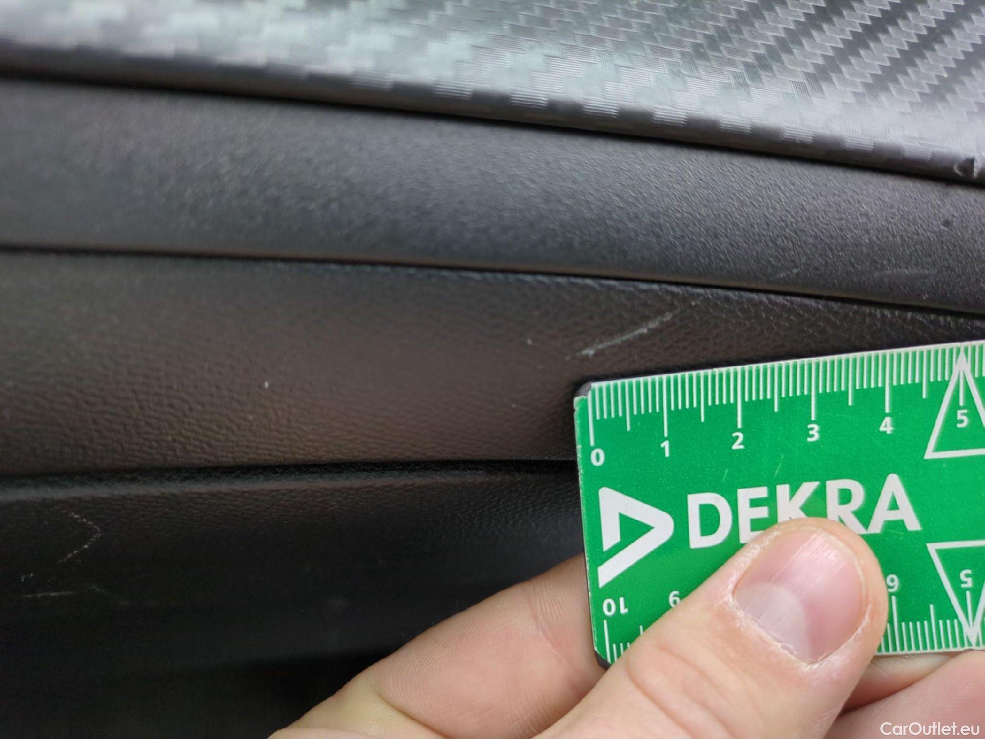  Peugeot  208  Premium 1.5 HDi 100CV BVM6 E6d #8